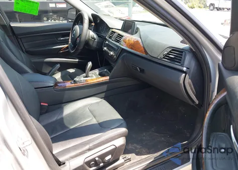 2013 BMW 328I xDrive z USA, uszkodzony, nr VIN WBA3B3C52DJ975970